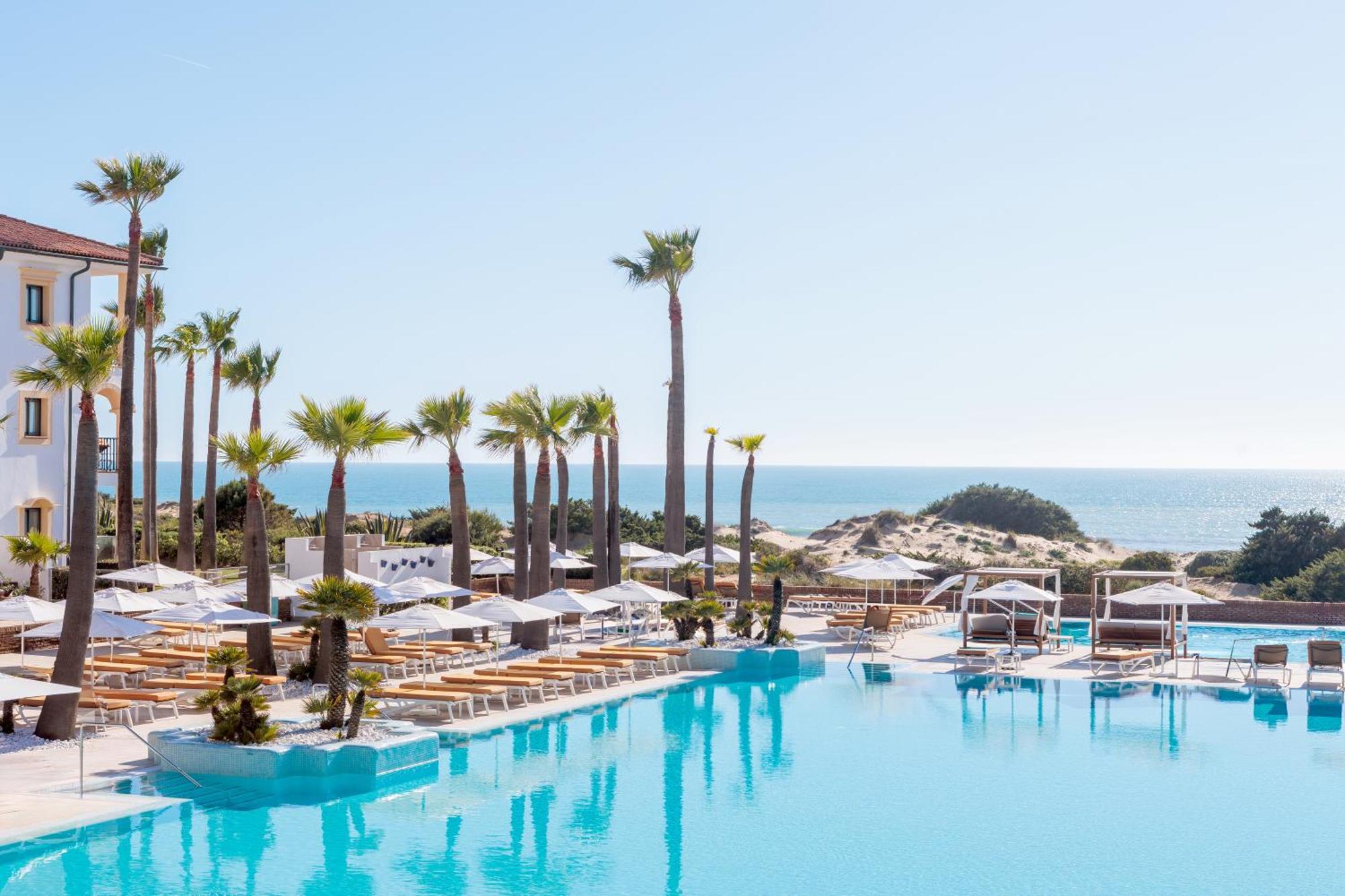 Iberostar Selection Andalucia Playa Hotel Chiclana de la Frontera Bagian luar foto The resort's main pool