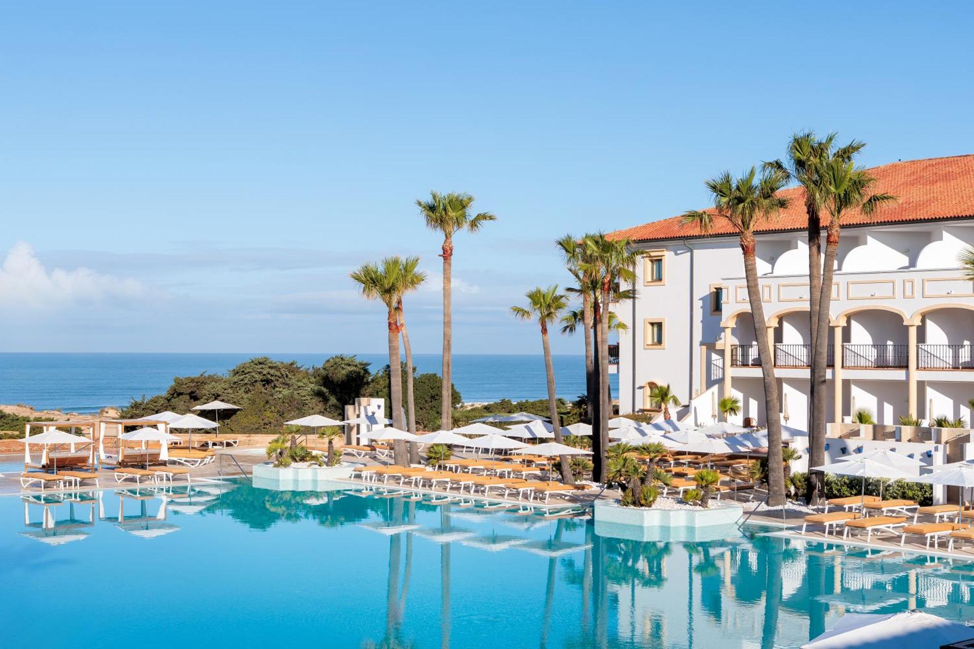 Iberostar Selection Andalucia Playa Hotel Chiclana de la Frontera Bagian luar foto The hotel's main pool